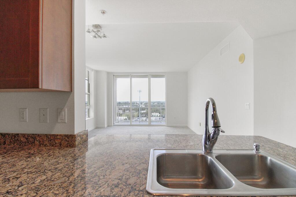 450 N Federal Highway 1204