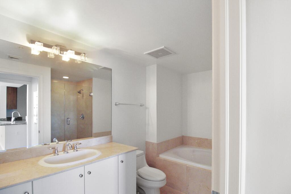 450 N Federal Highway 1204