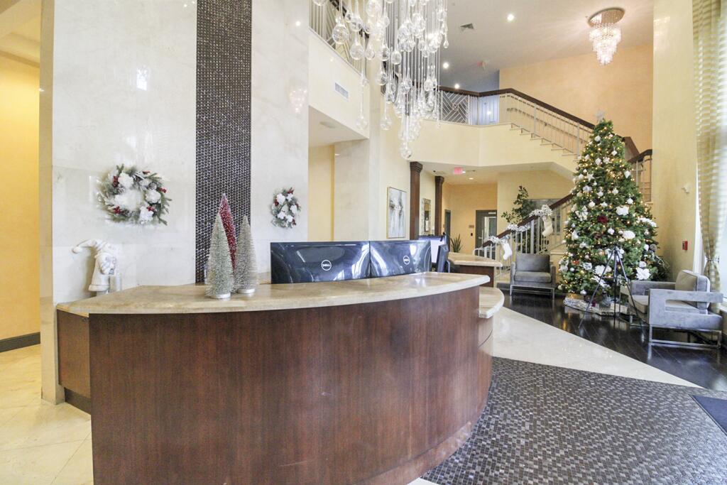 450 N Federal Highway 1204