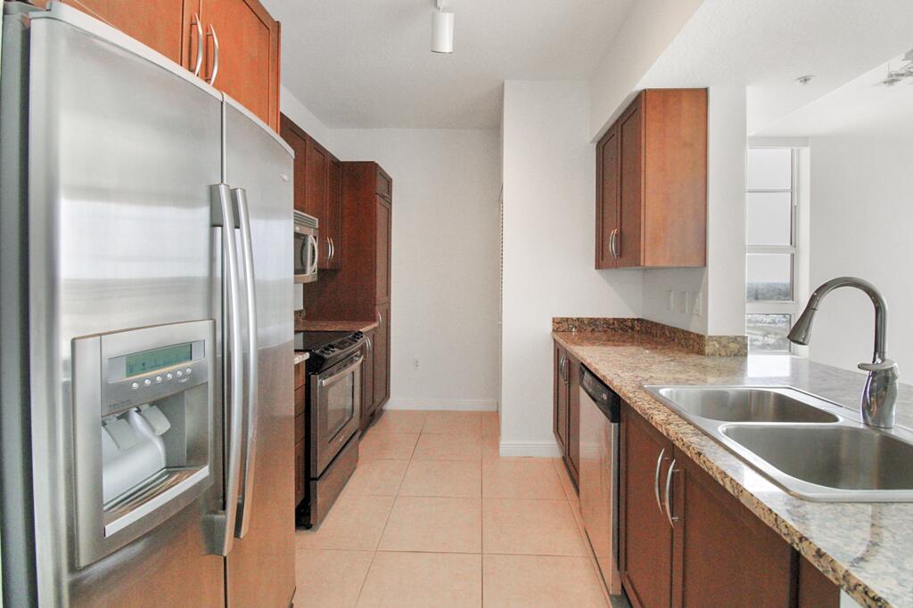 450 N Federal Highway 1204