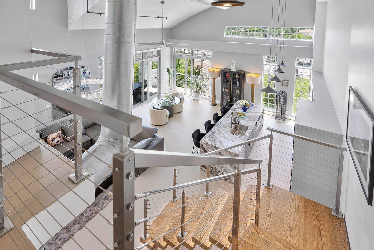 185 NE 4th Avenue 302