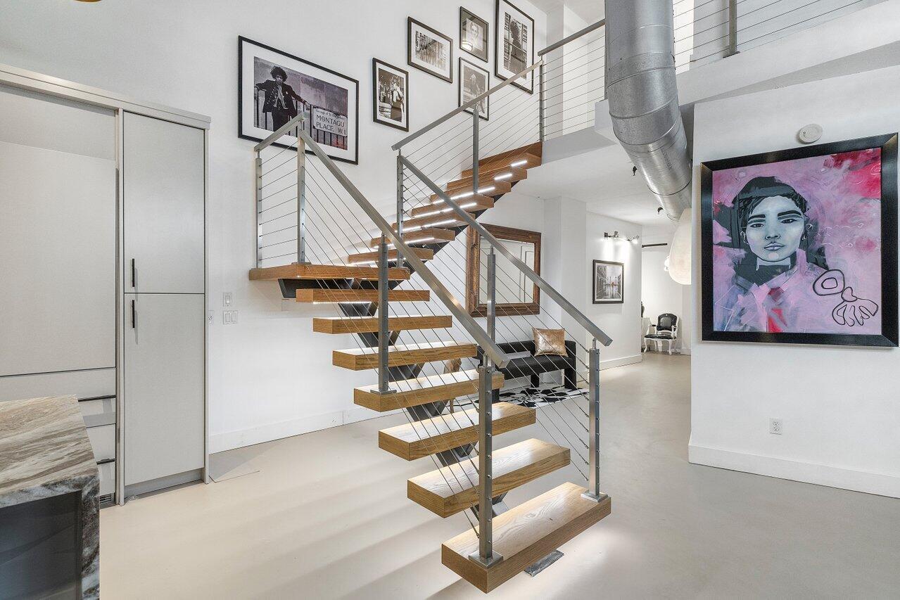 185 NE 4th Avenue 302