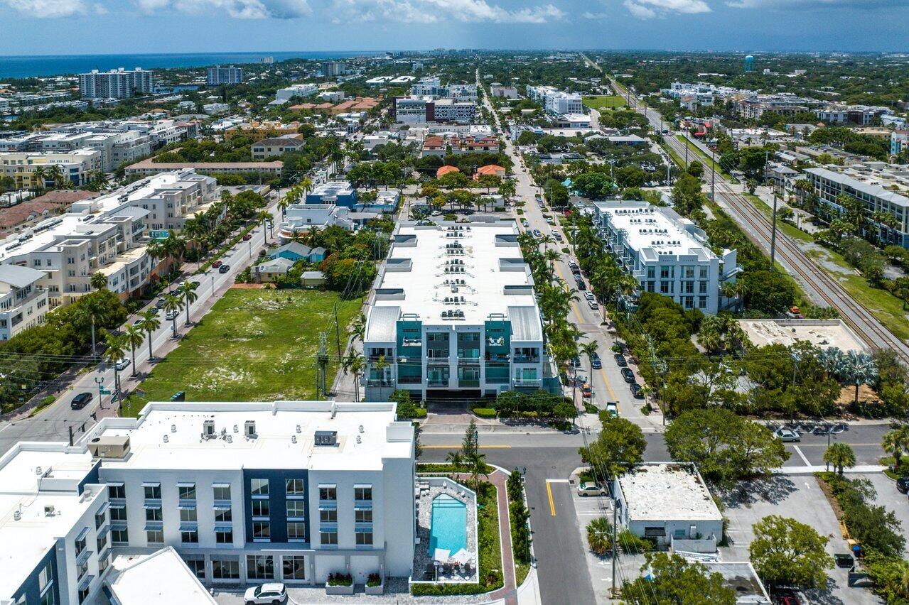 185 NE 4th Avenue 302