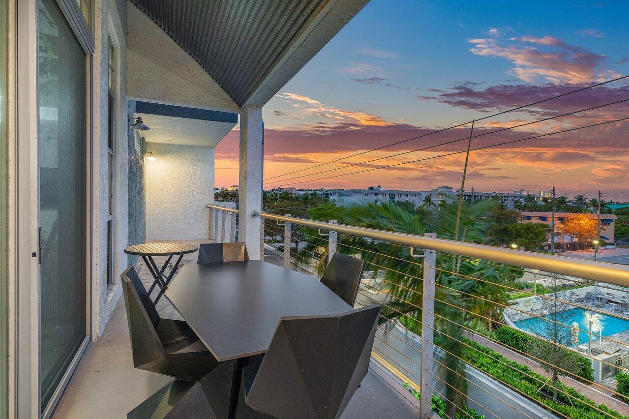 185 NE 4th Avenue 302