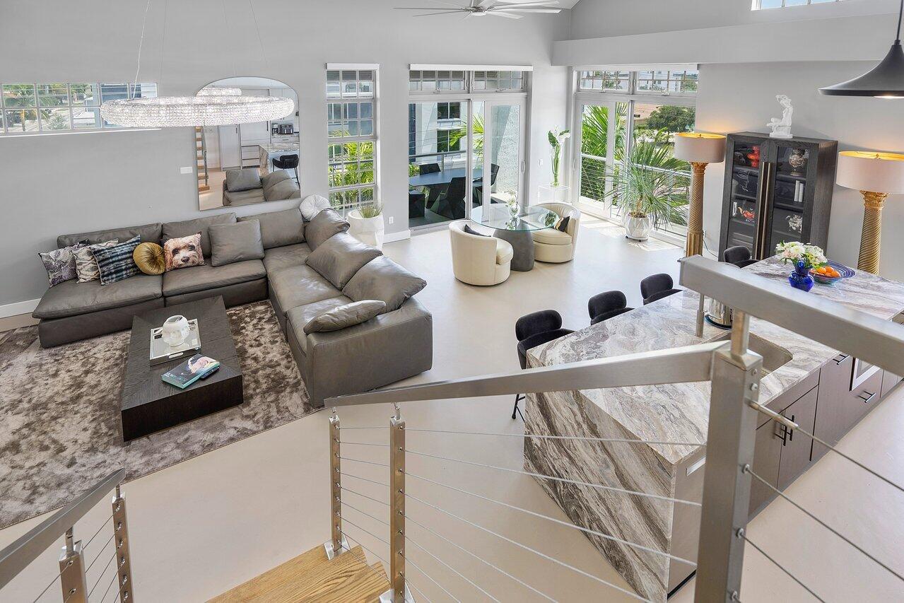 185 NE 4th Avenue 302