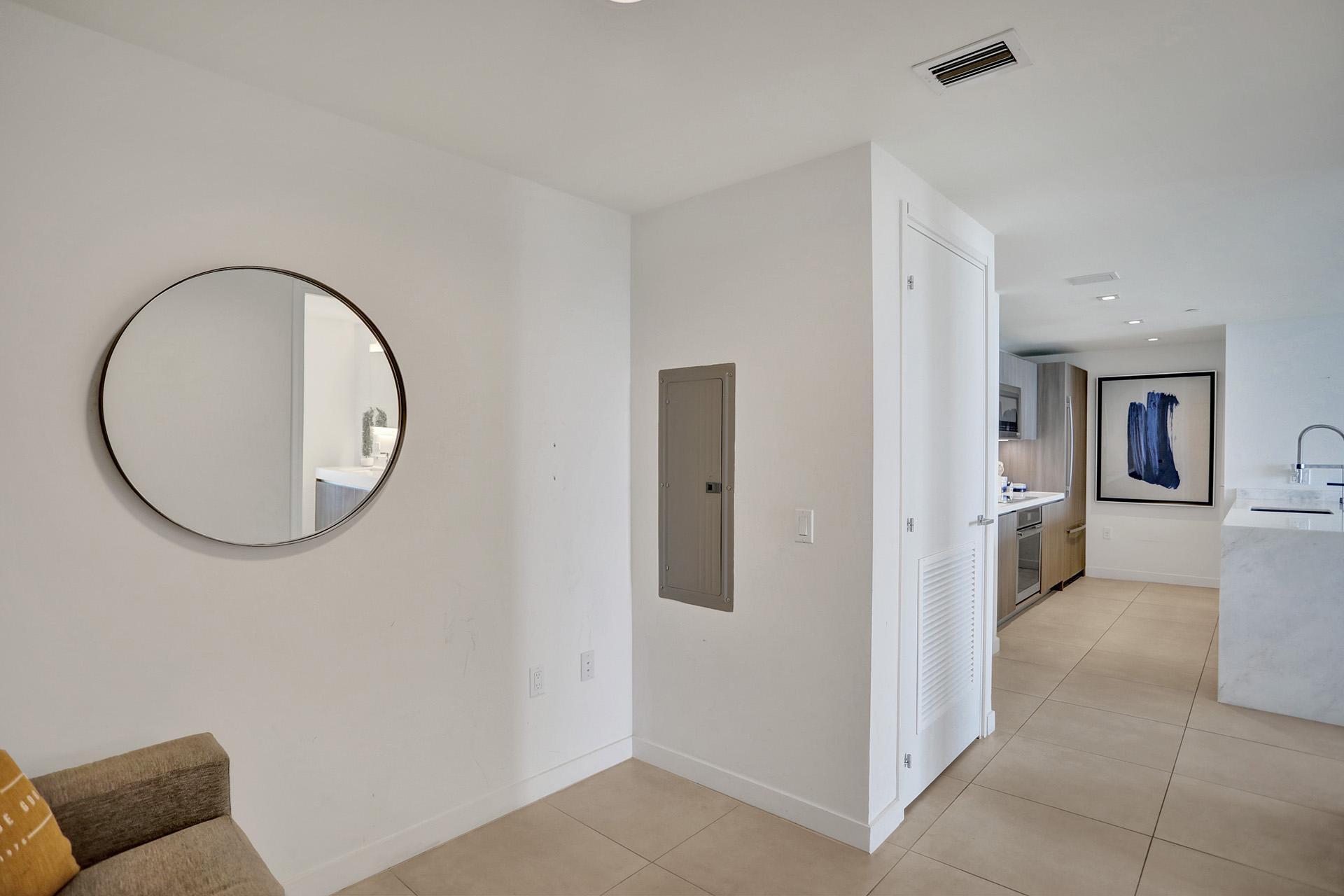 401 N Birch Road 1212