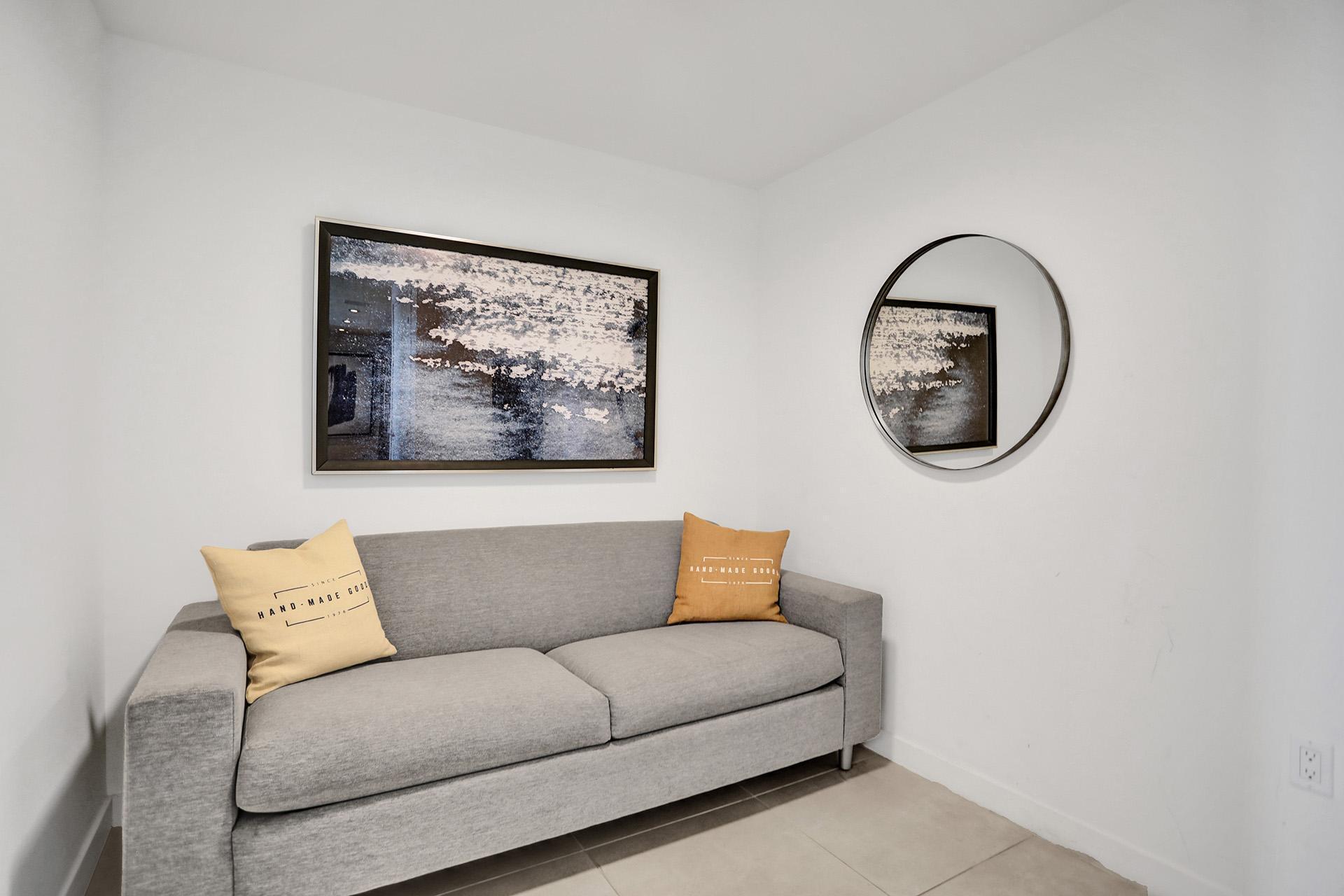 401 N Birch Road 1212