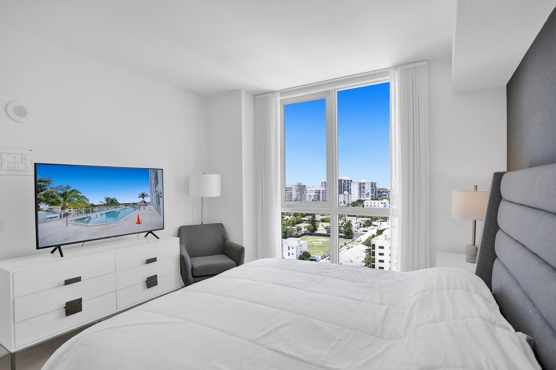 401 N Birch Road 1212