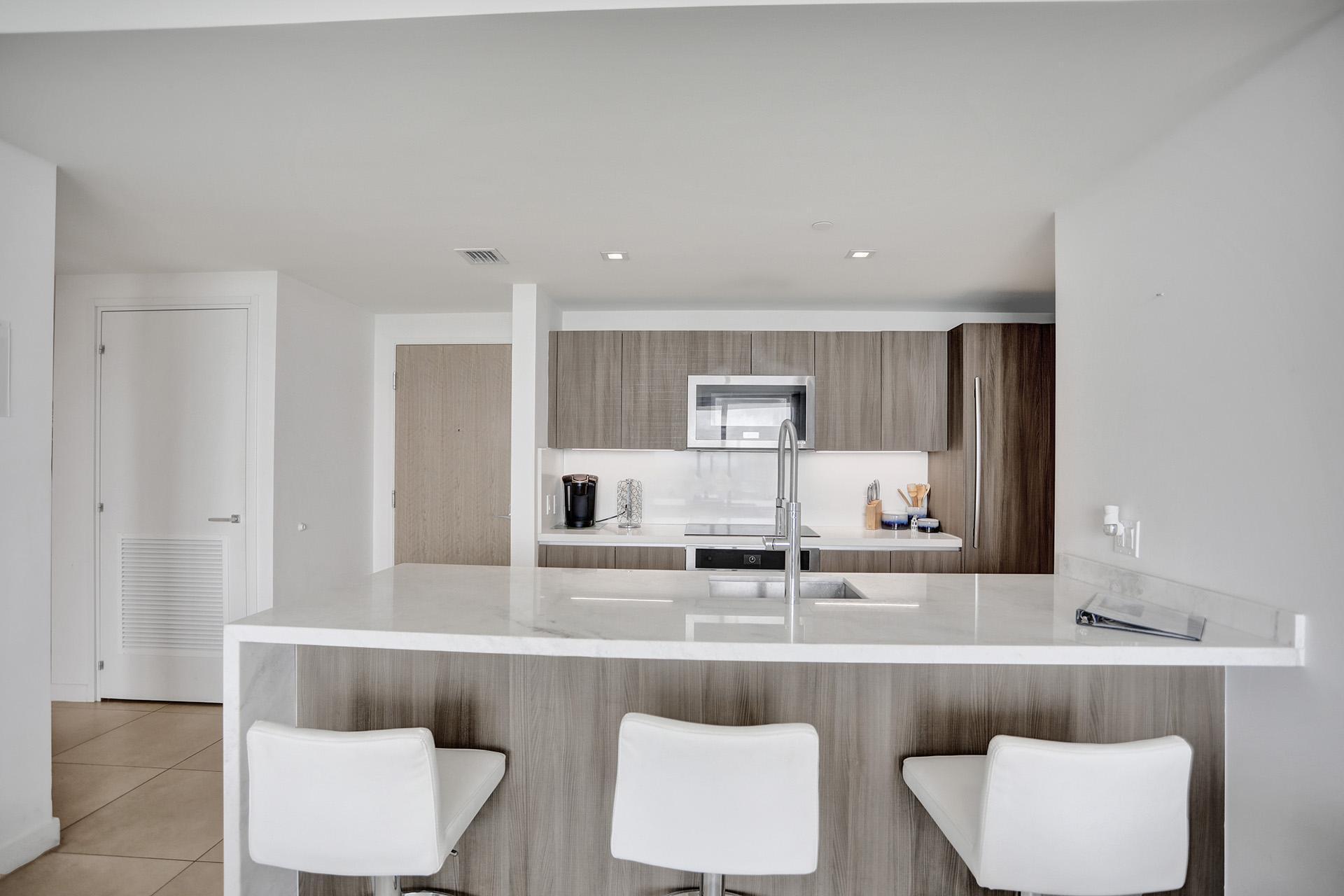 401 N Birch Road 1212