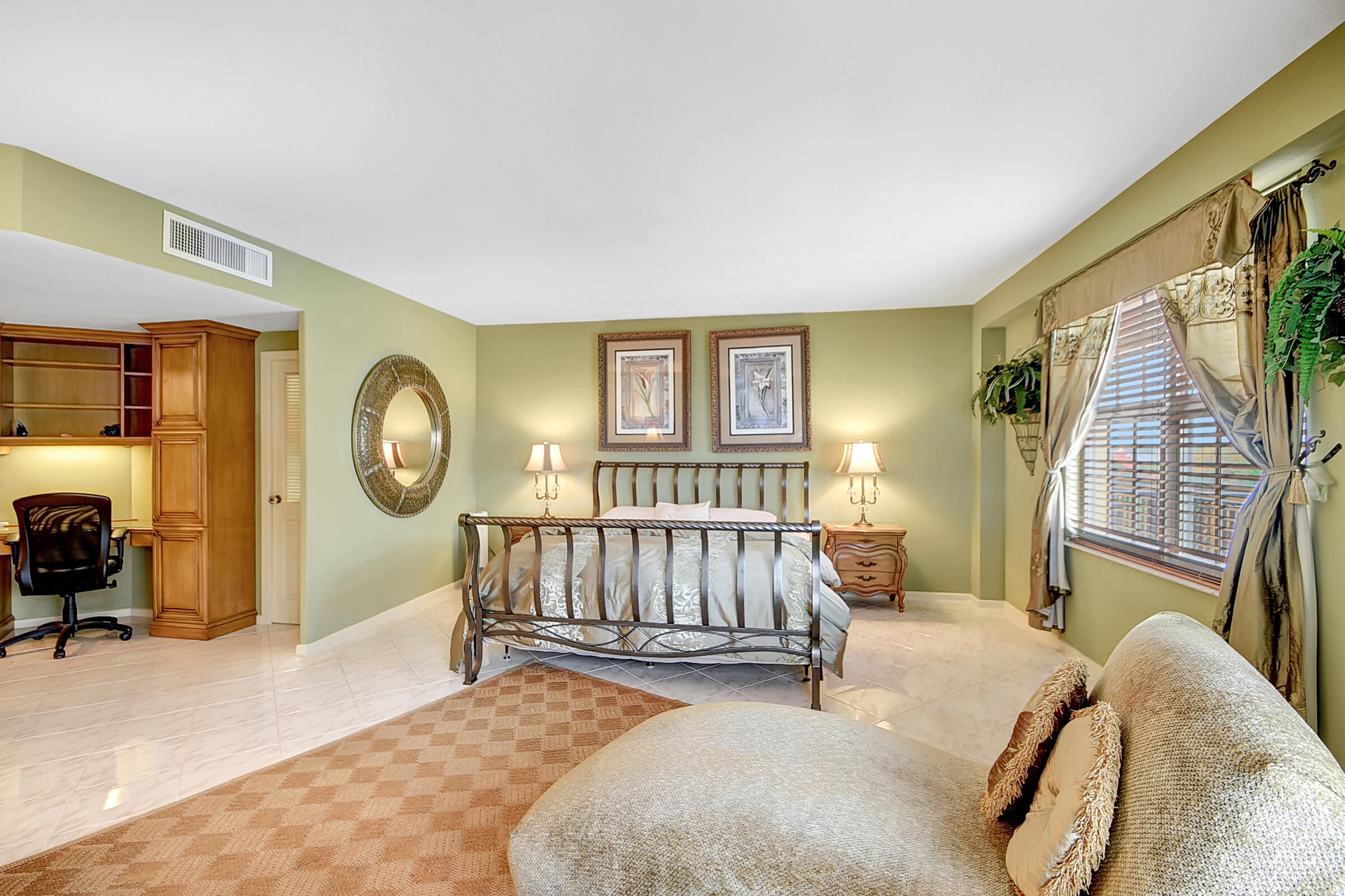 3475 S Ocean Boulevard 2140