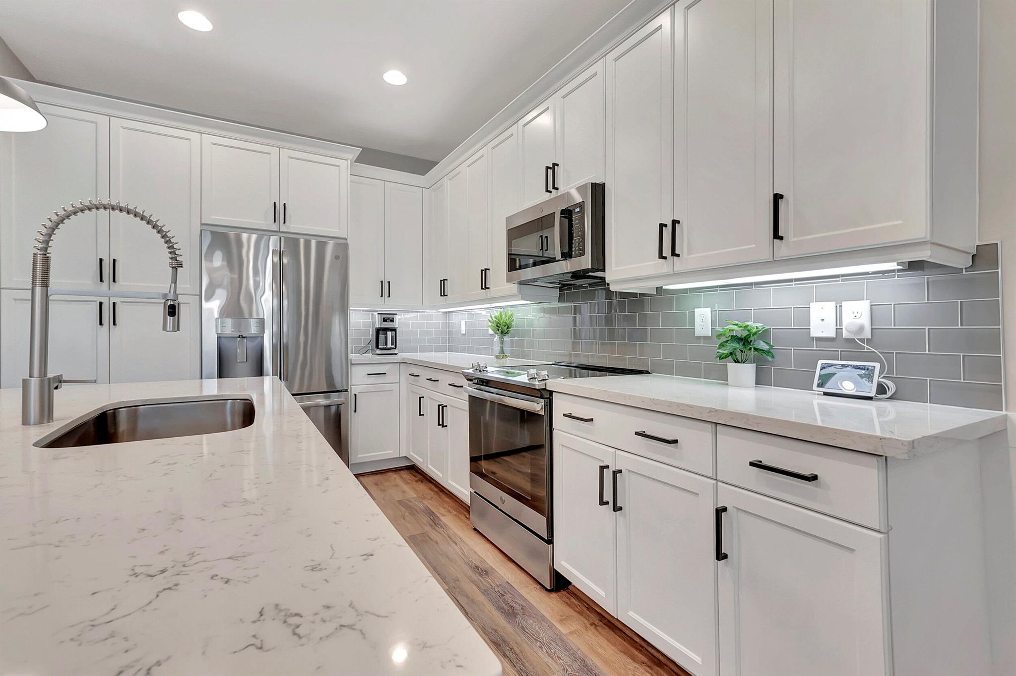 14718 Smokey Citrine Street