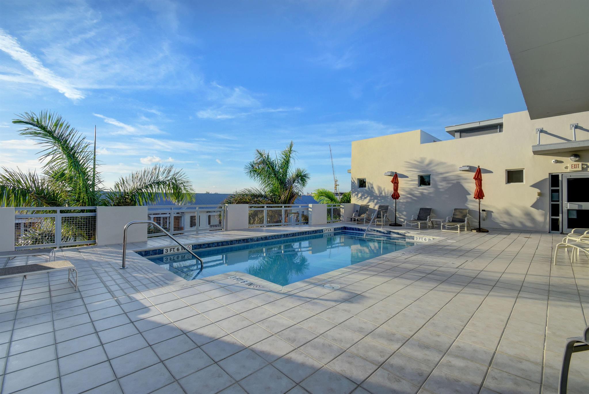 335 SE 6th Avenue 209