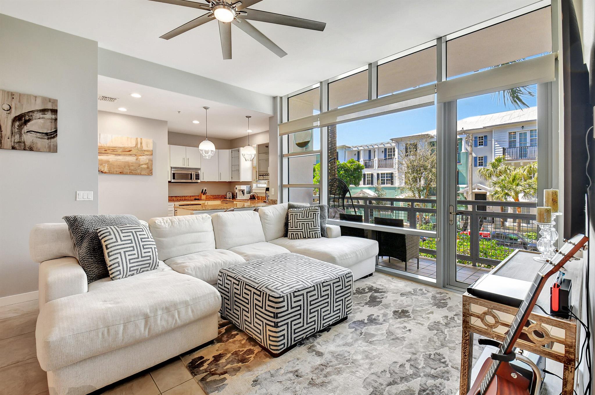 335 SE 6th Avenue 209