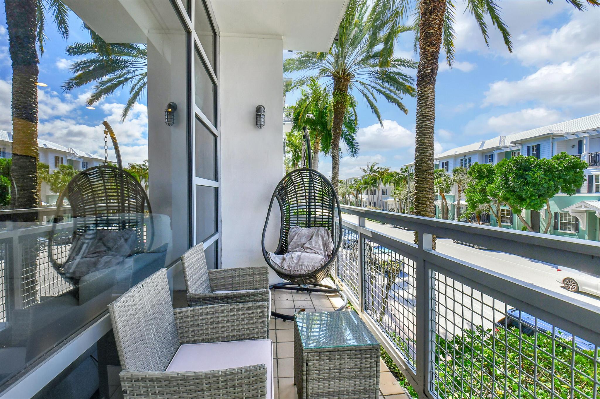 335 SE 6th Avenue 209