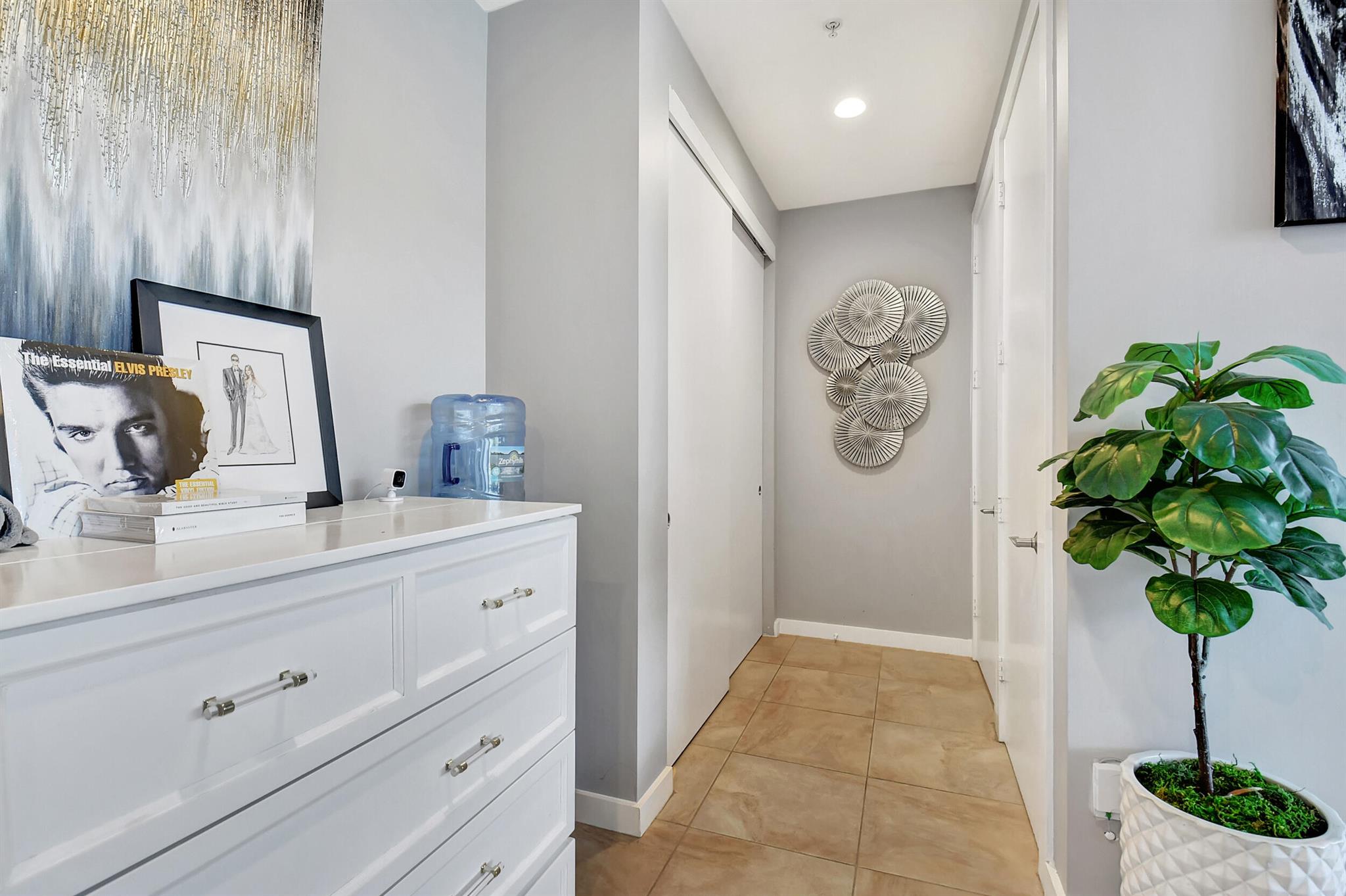 335 SE 6th Avenue 209