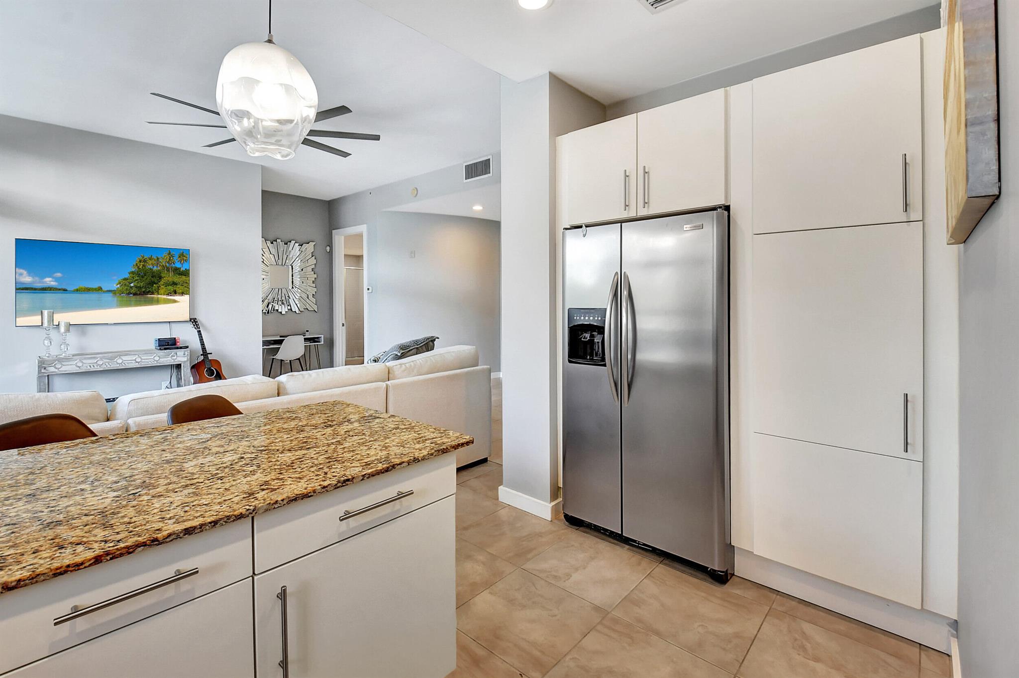 335 SE 6th Avenue 209