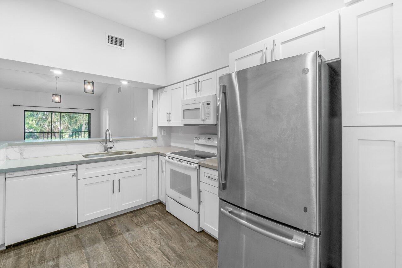 3149 Millwood Terrace M-219