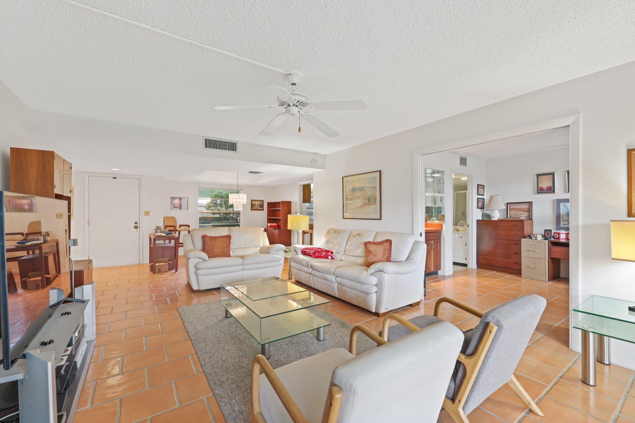 1 Harbourside Drive 4104