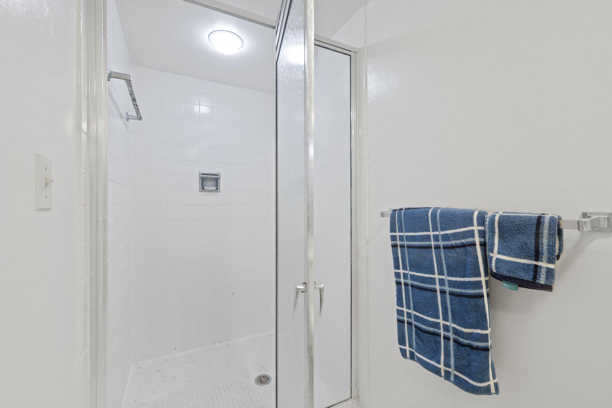 1 Harbourside Drive 4104