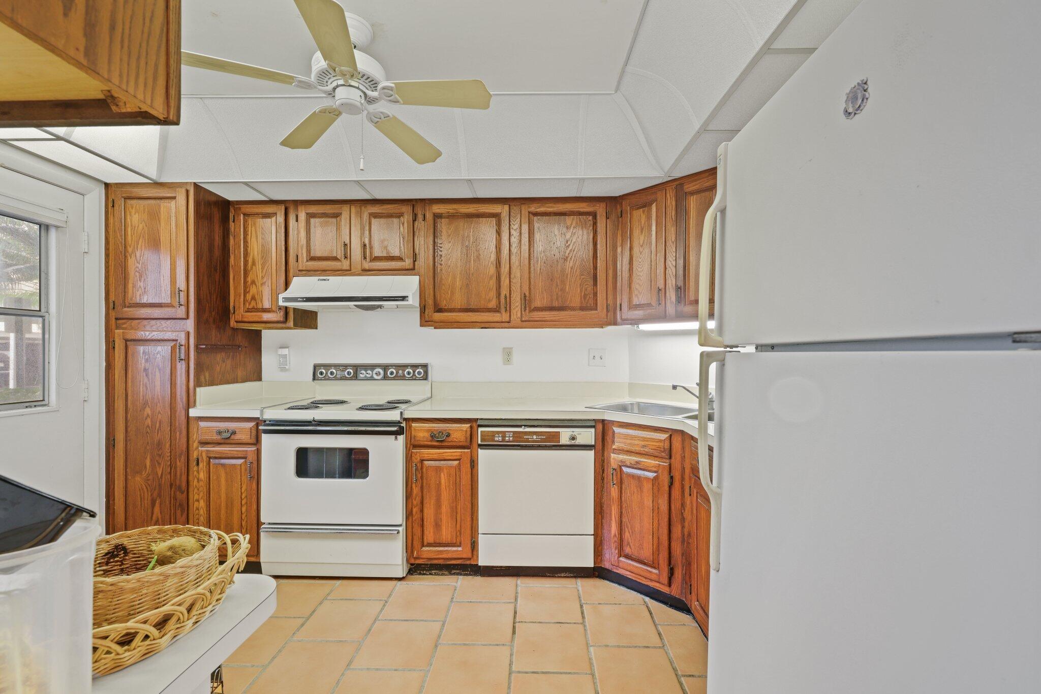 1 Harbourside Drive 4104