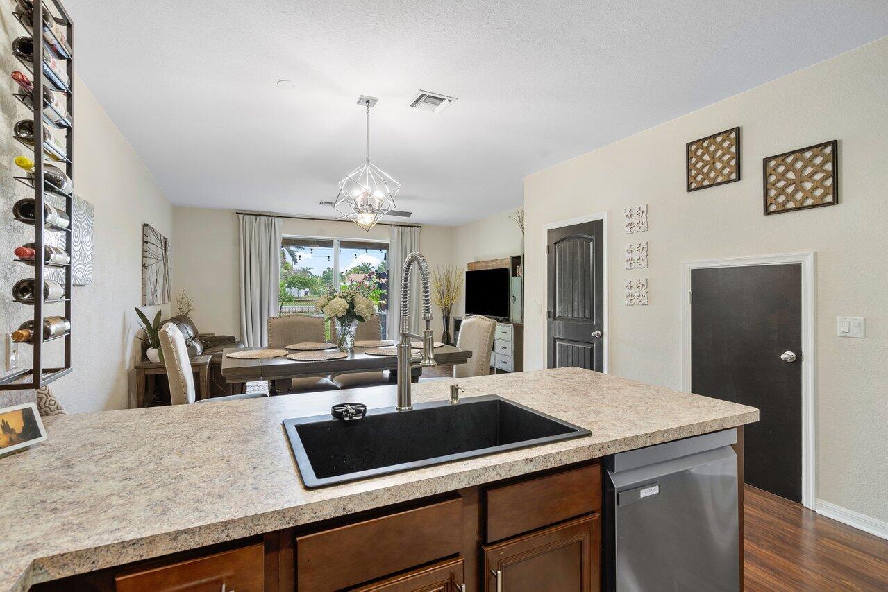 1115 Vermilion Drive