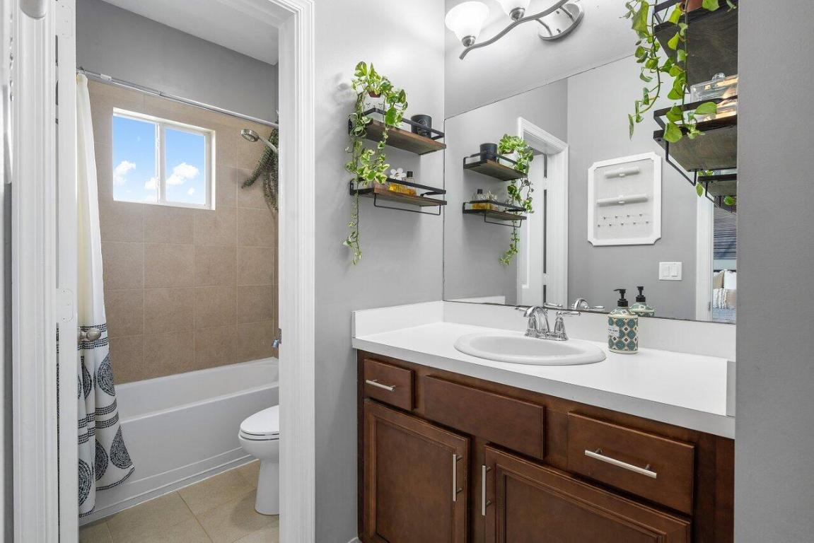 1115 Vermilion Drive