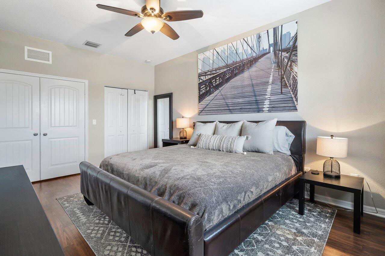 1115 Vermilion Drive