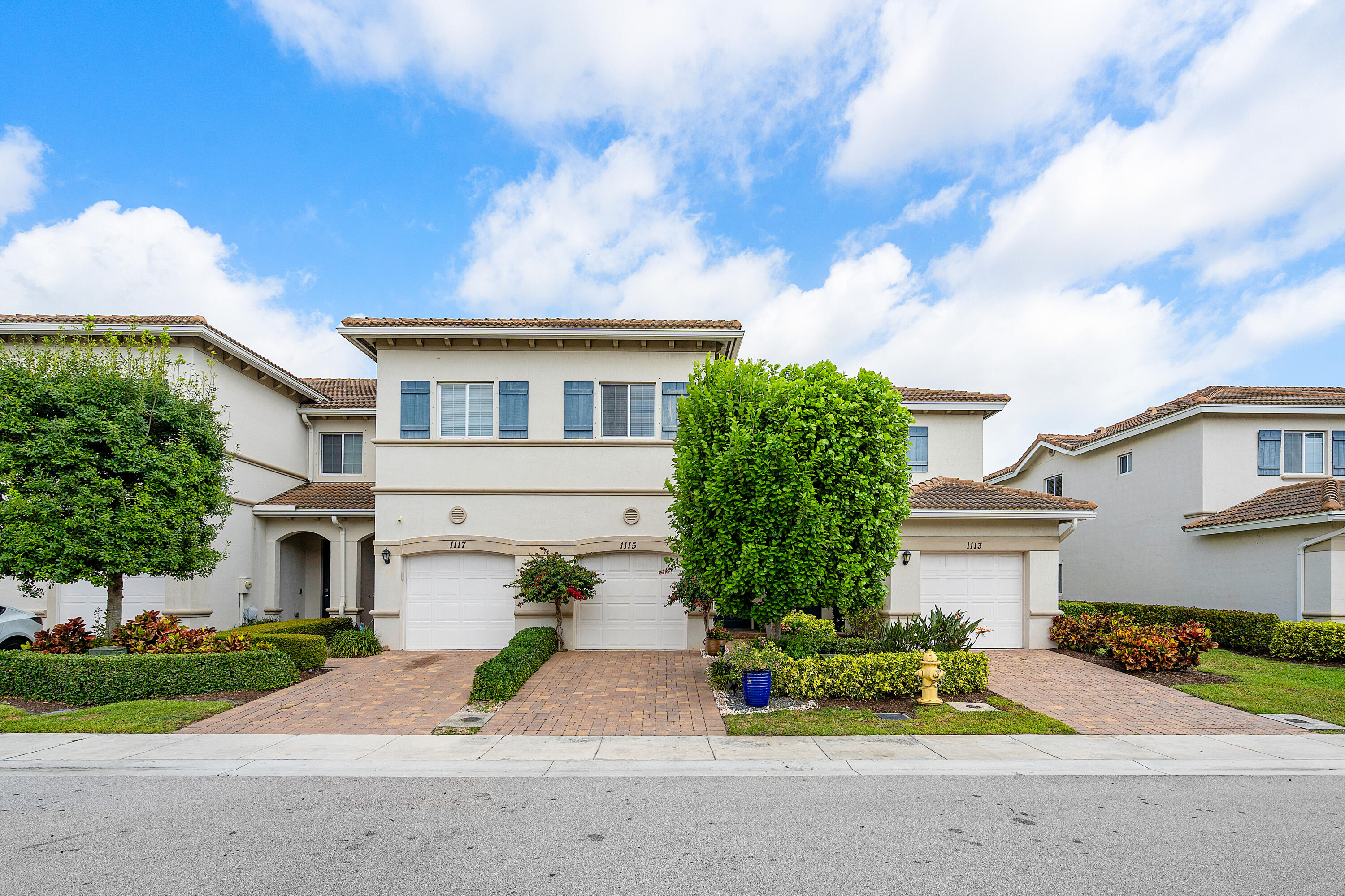 1115 Vermilion Drive