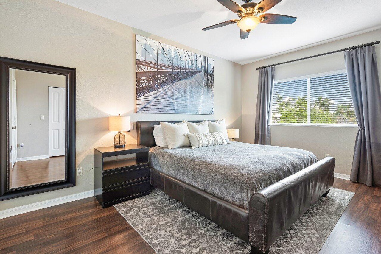 1115 Vermilion Drive