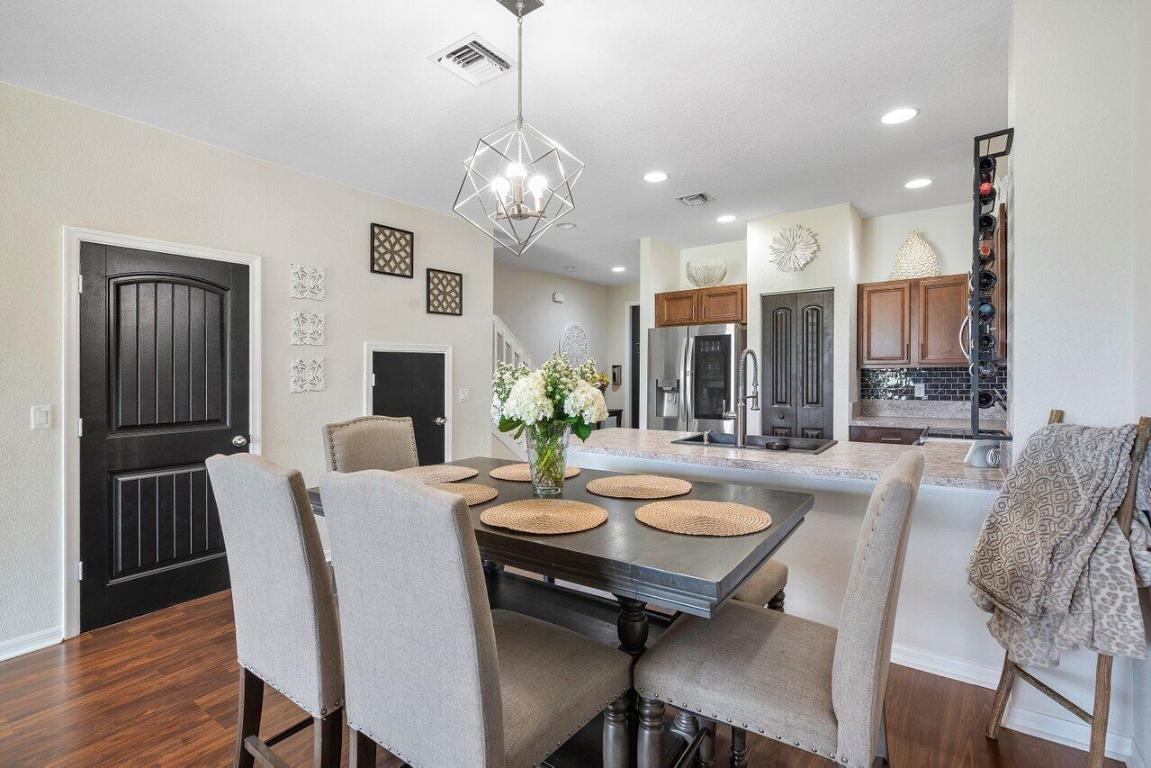 1115 Vermilion Drive