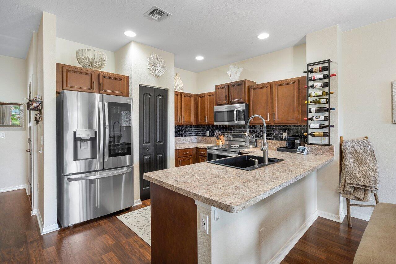 1115 Vermilion Drive