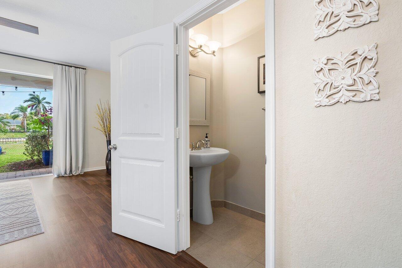 1115 Vermilion Drive