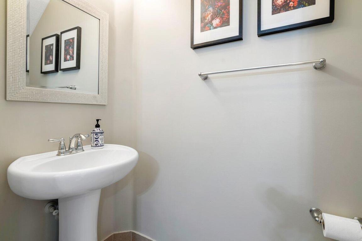 1115 Vermilion Drive