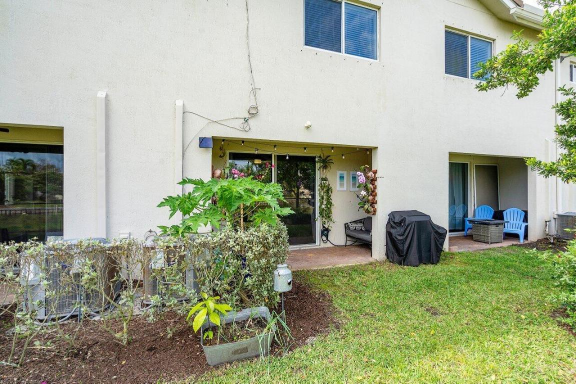 1115 Vermilion Drive