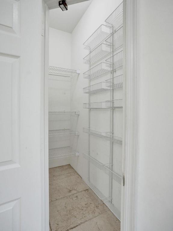 6752 Montego Bay Boulevard E