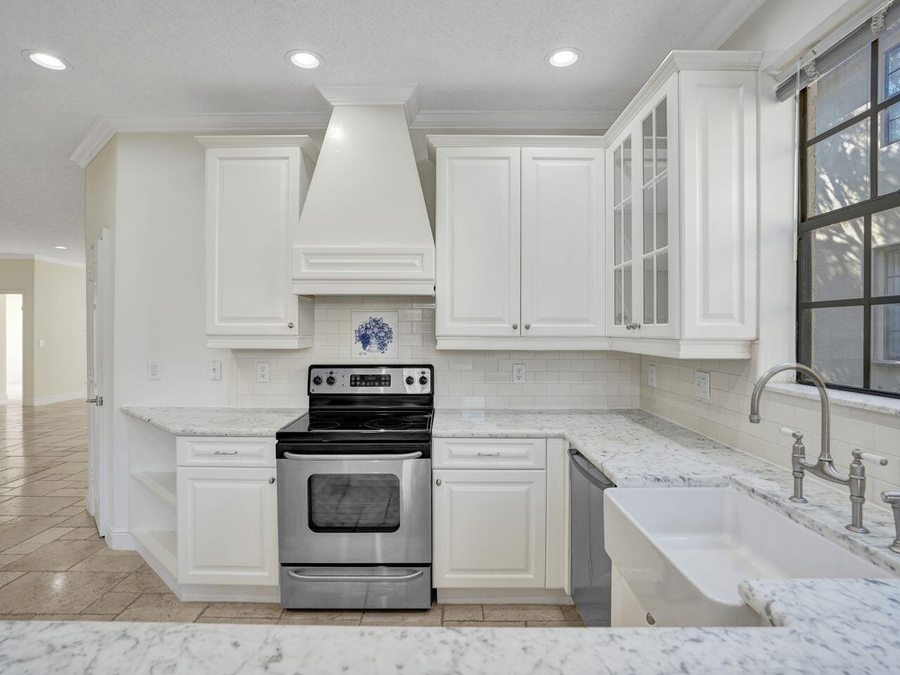 6752 Montego Bay Boulevard E