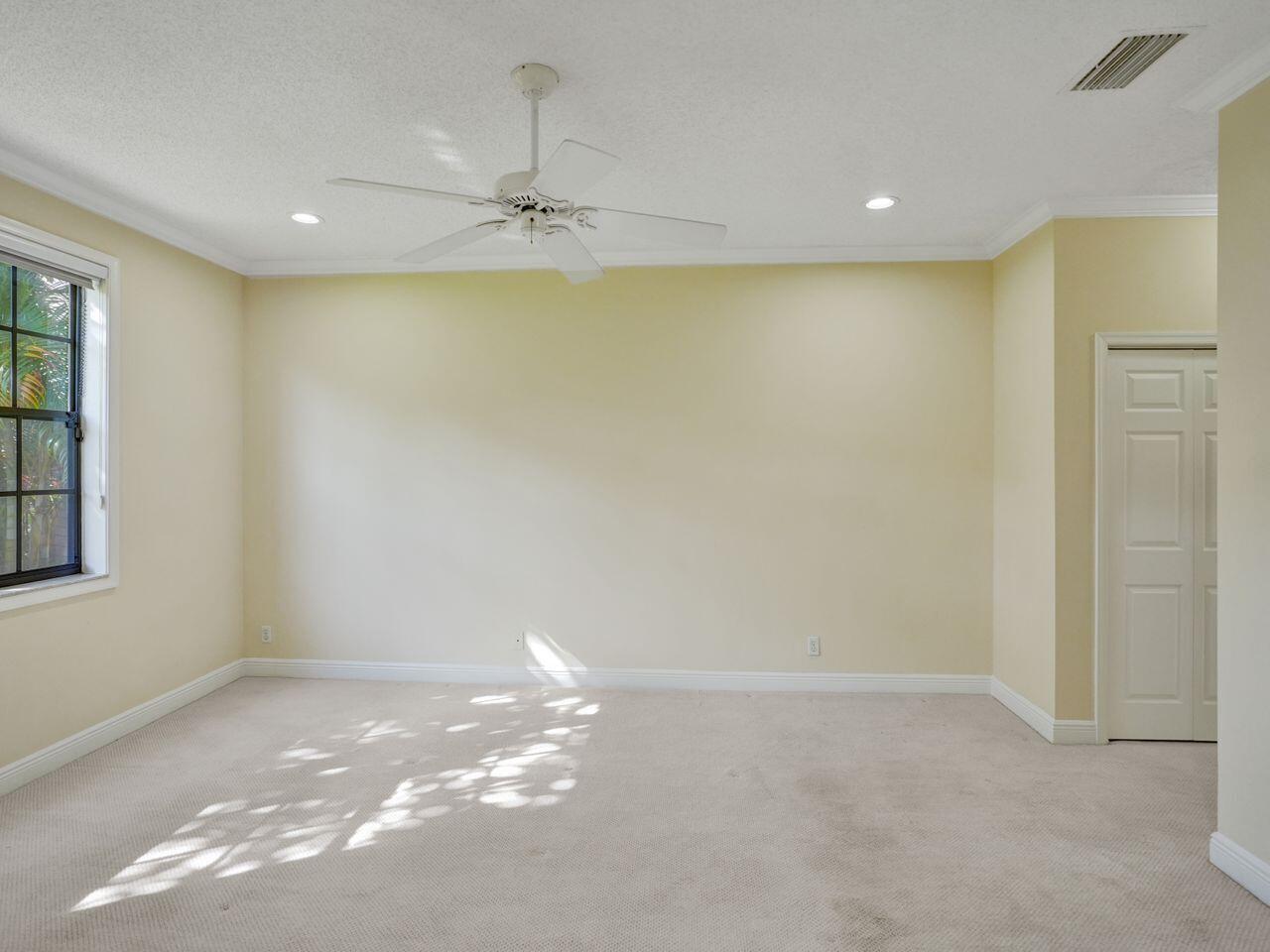 6752 Montego Bay Boulevard E