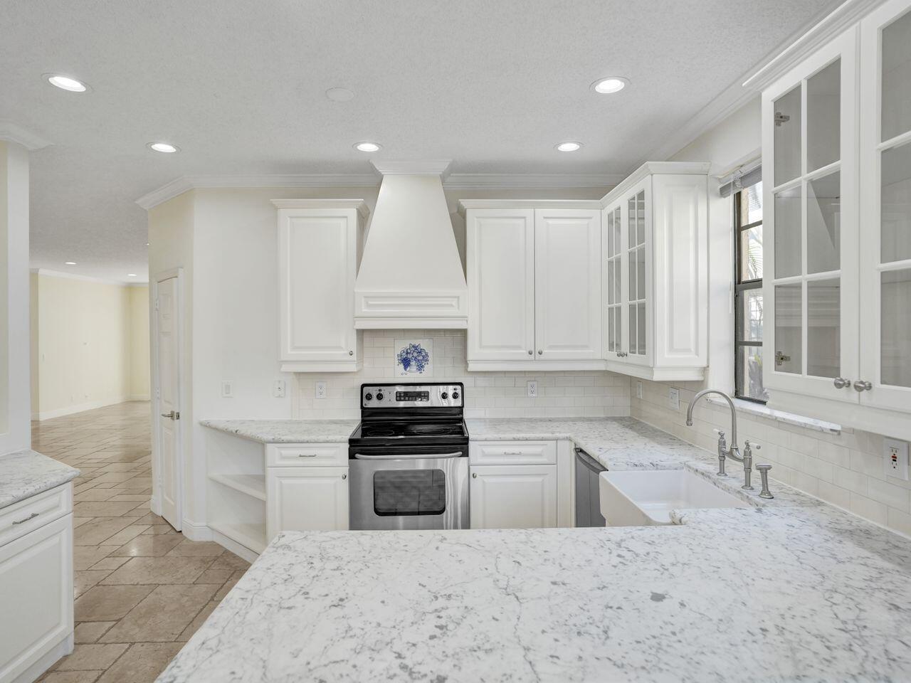 6752 Montego Bay Boulevard E