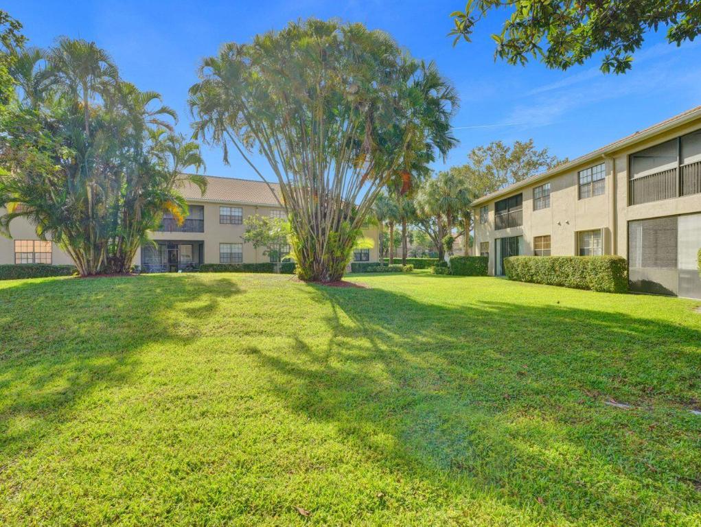 6752 Montego Bay Boulevard E