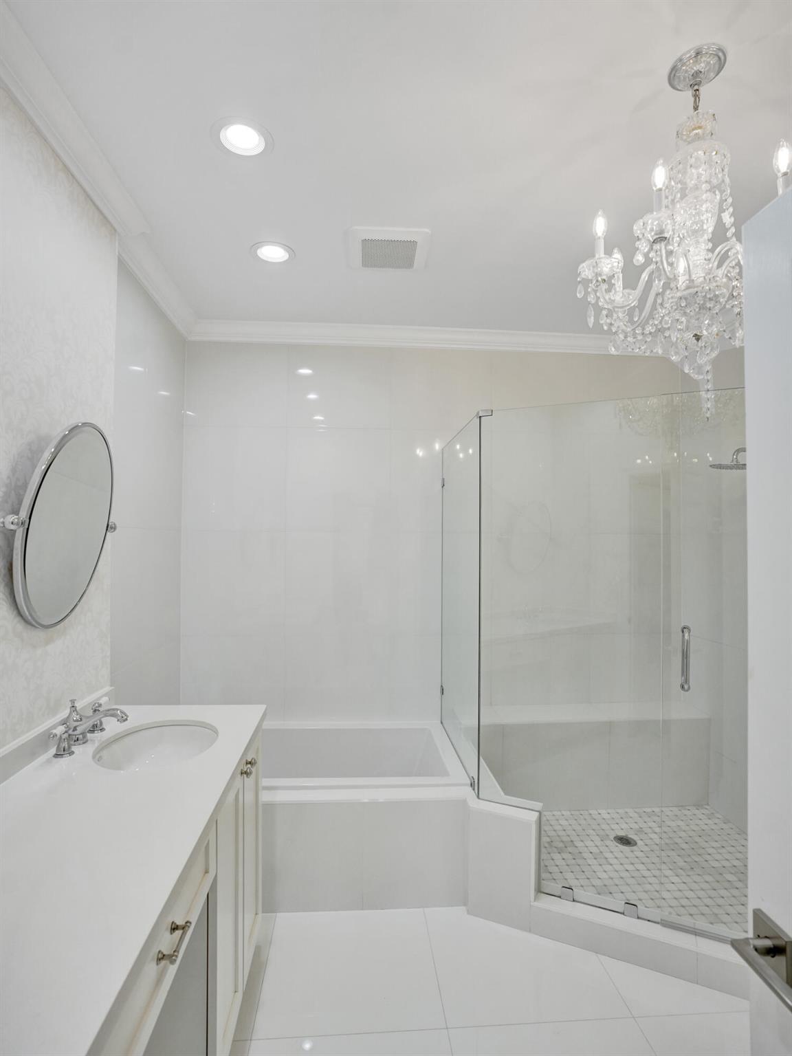 6752 Montego Bay Boulevard E