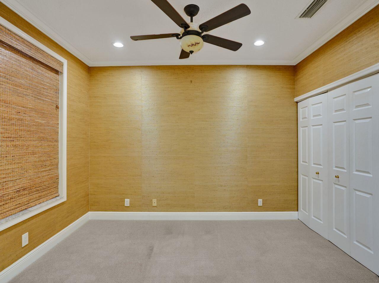 6752 Montego Bay Boulevard E