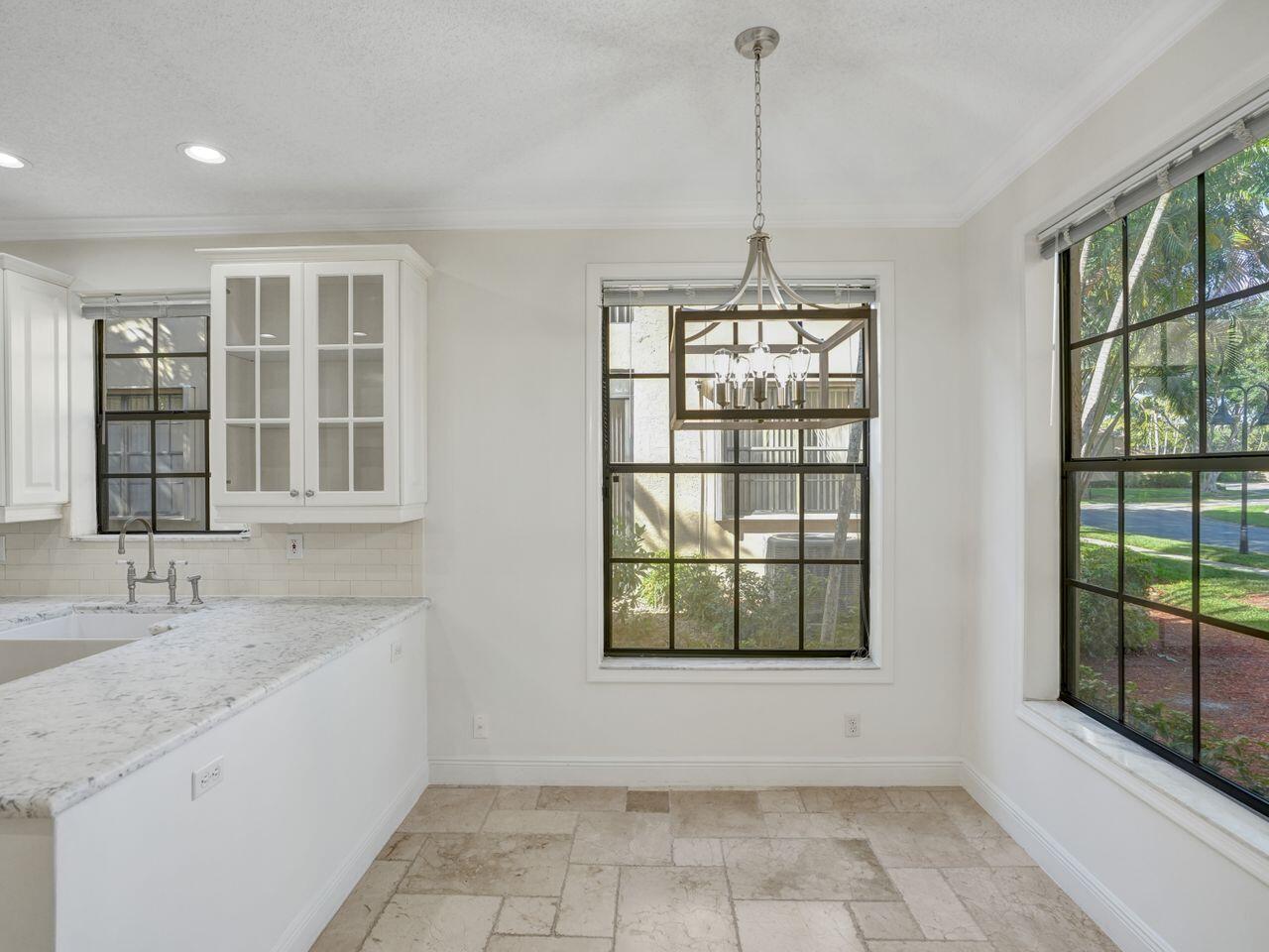 6752 Montego Bay Boulevard E