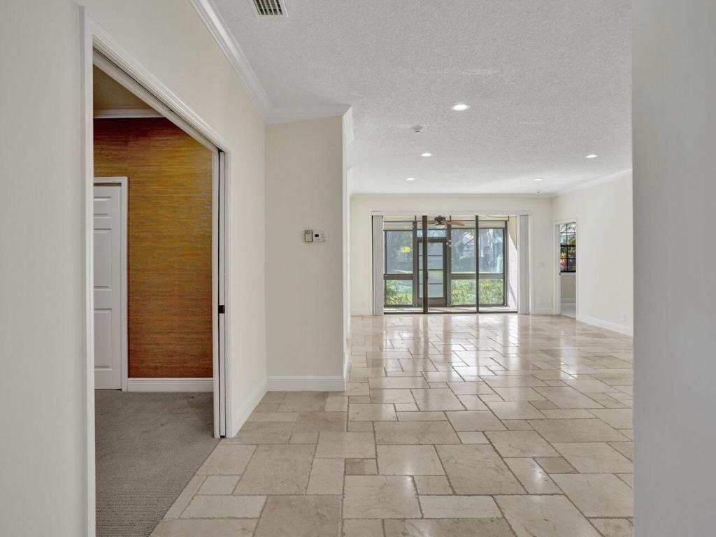 6752 Montego Bay Boulevard E