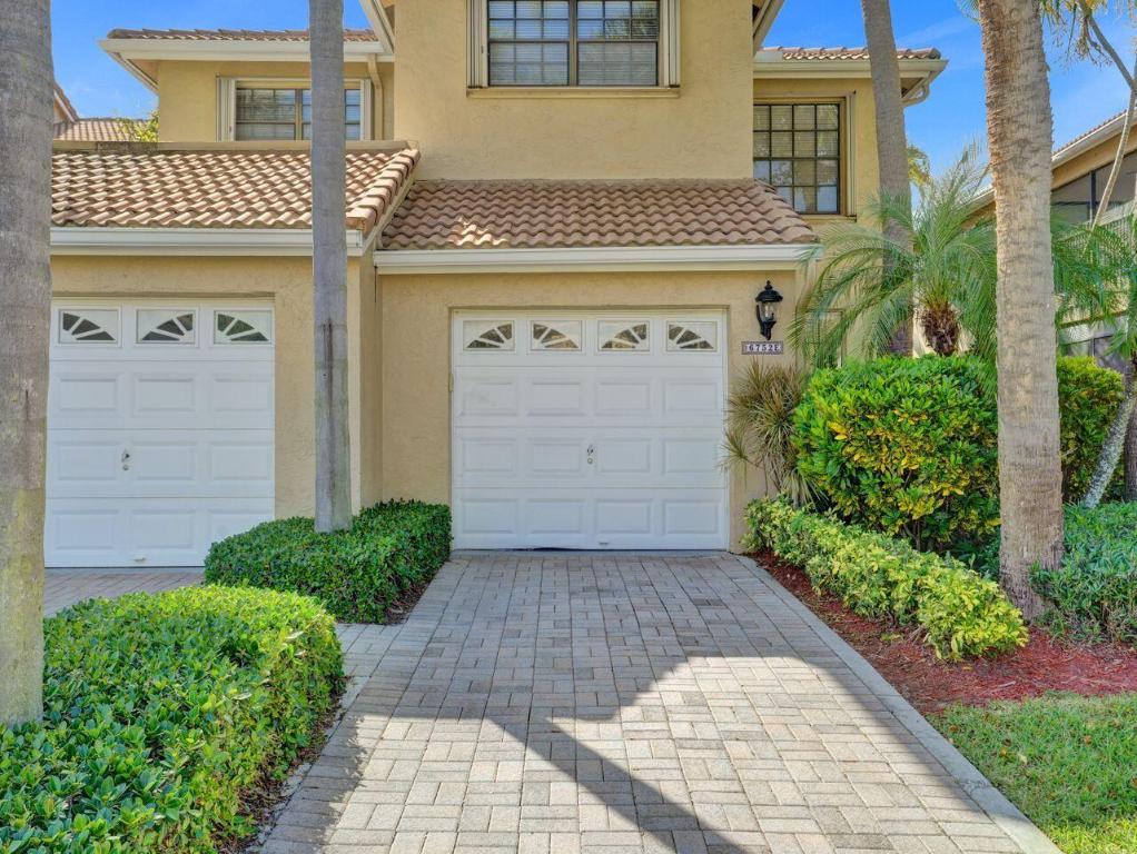 6752 Montego Bay Boulevard E