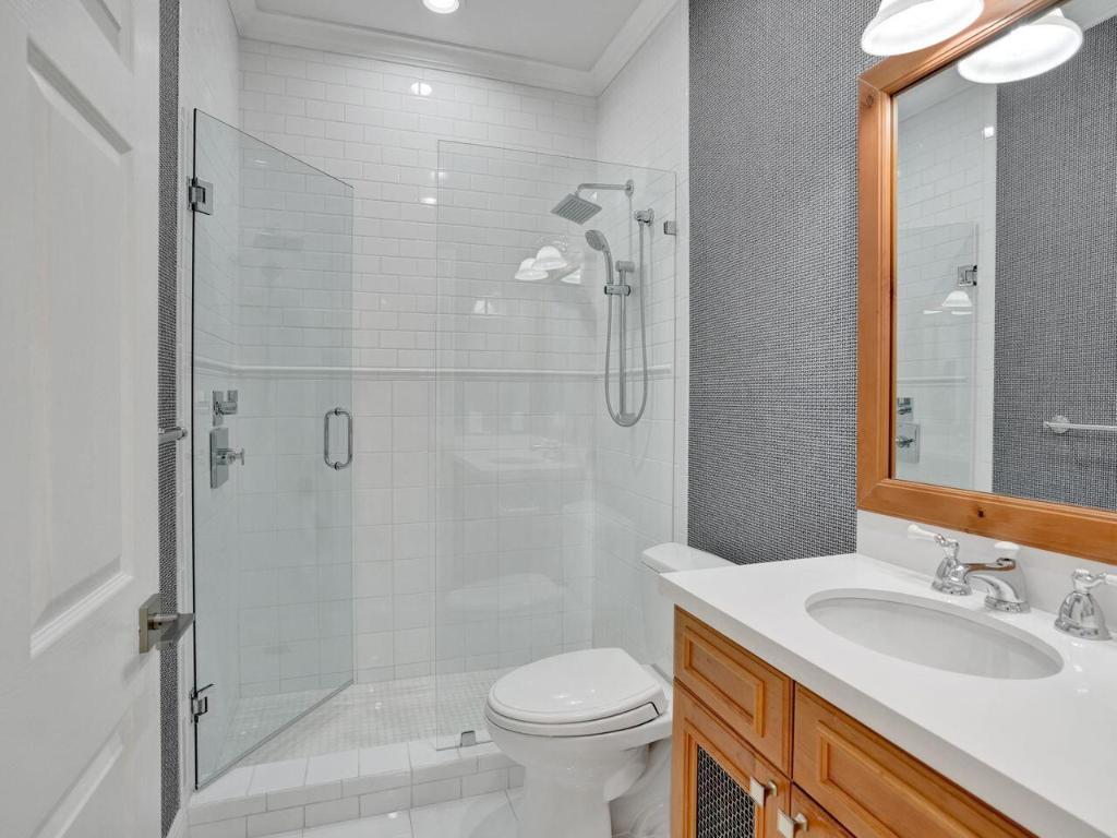 6752 Montego Bay Boulevard E