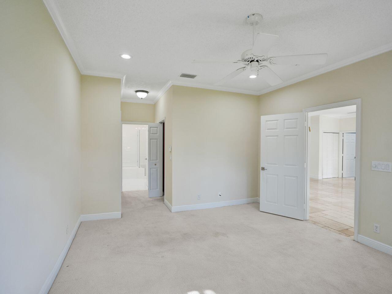 6752 Montego Bay Boulevard E