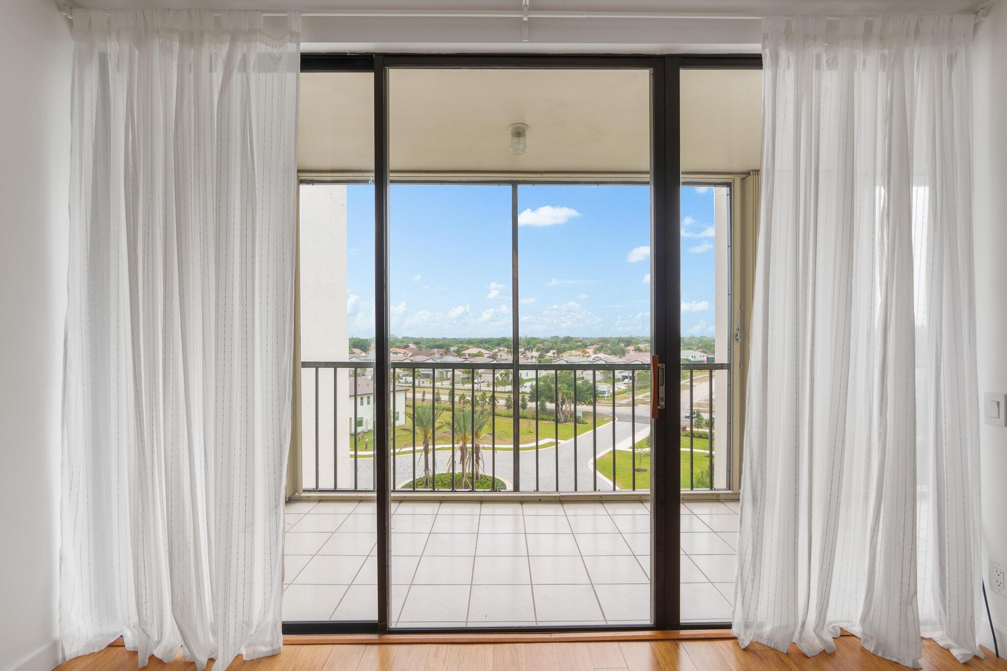 5951 Wellesley Park Drive 606