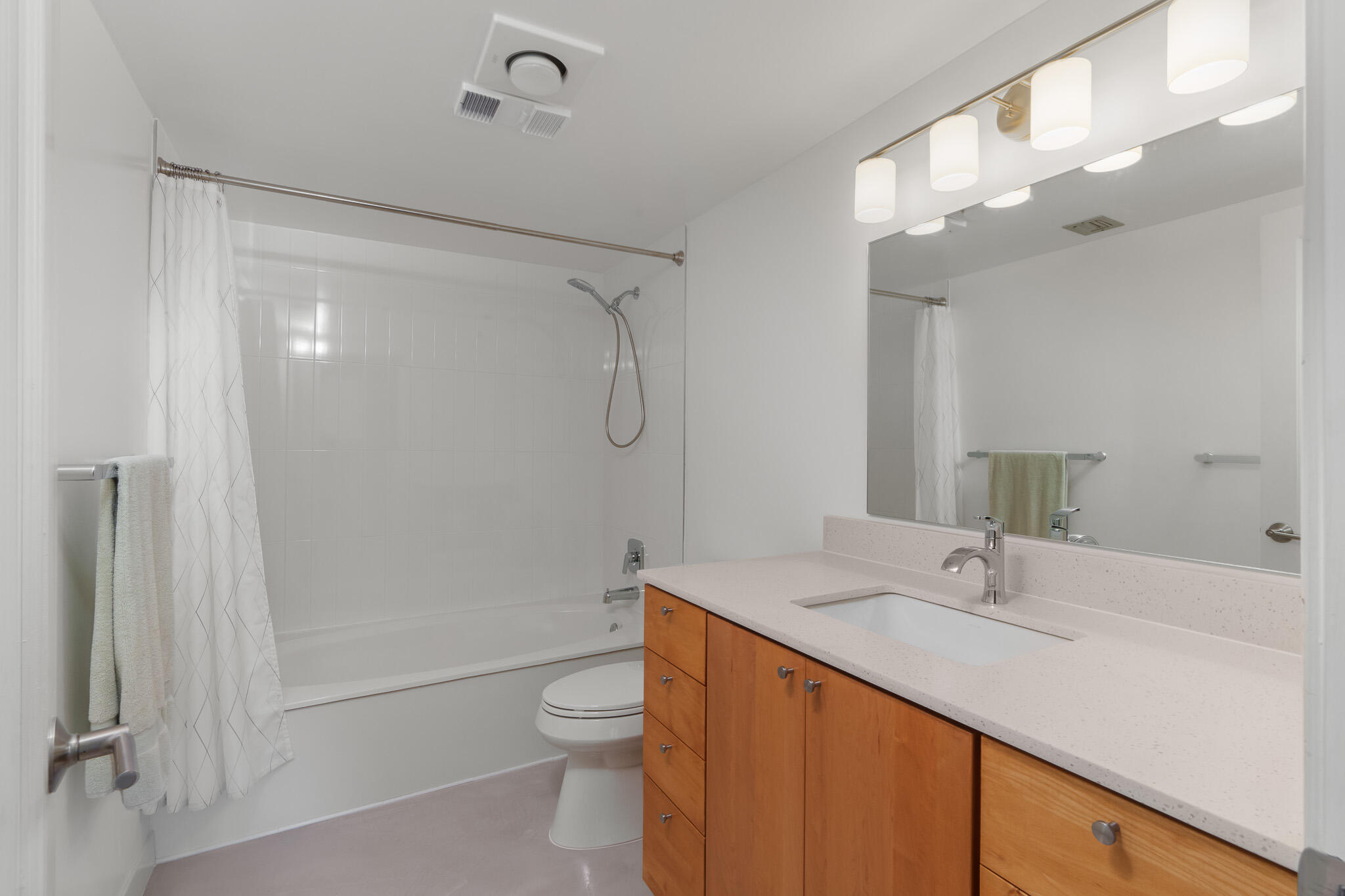 5951 Wellesley Park Drive 606