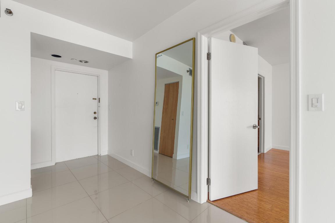 5951 Wellesley Park Drive 606