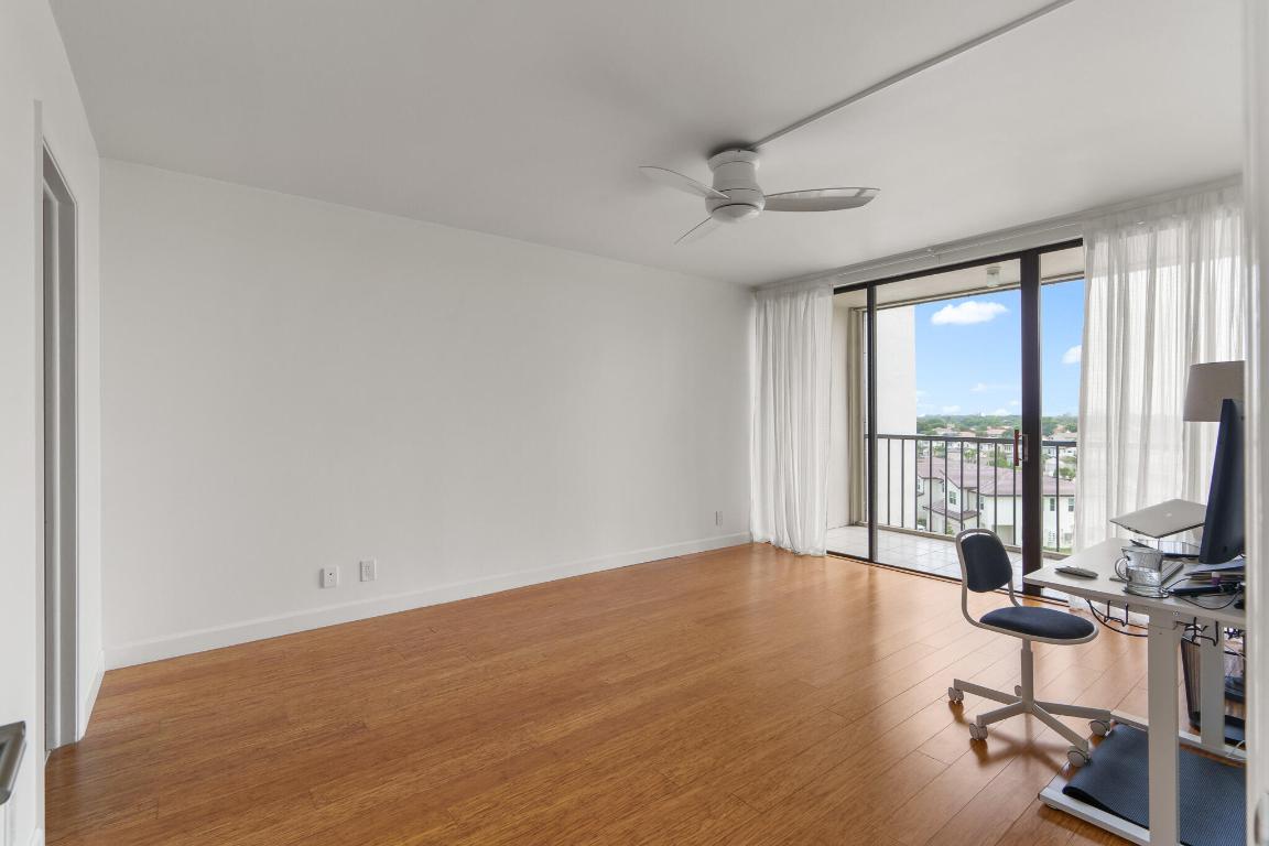 5951 Wellesley Park Drive 606